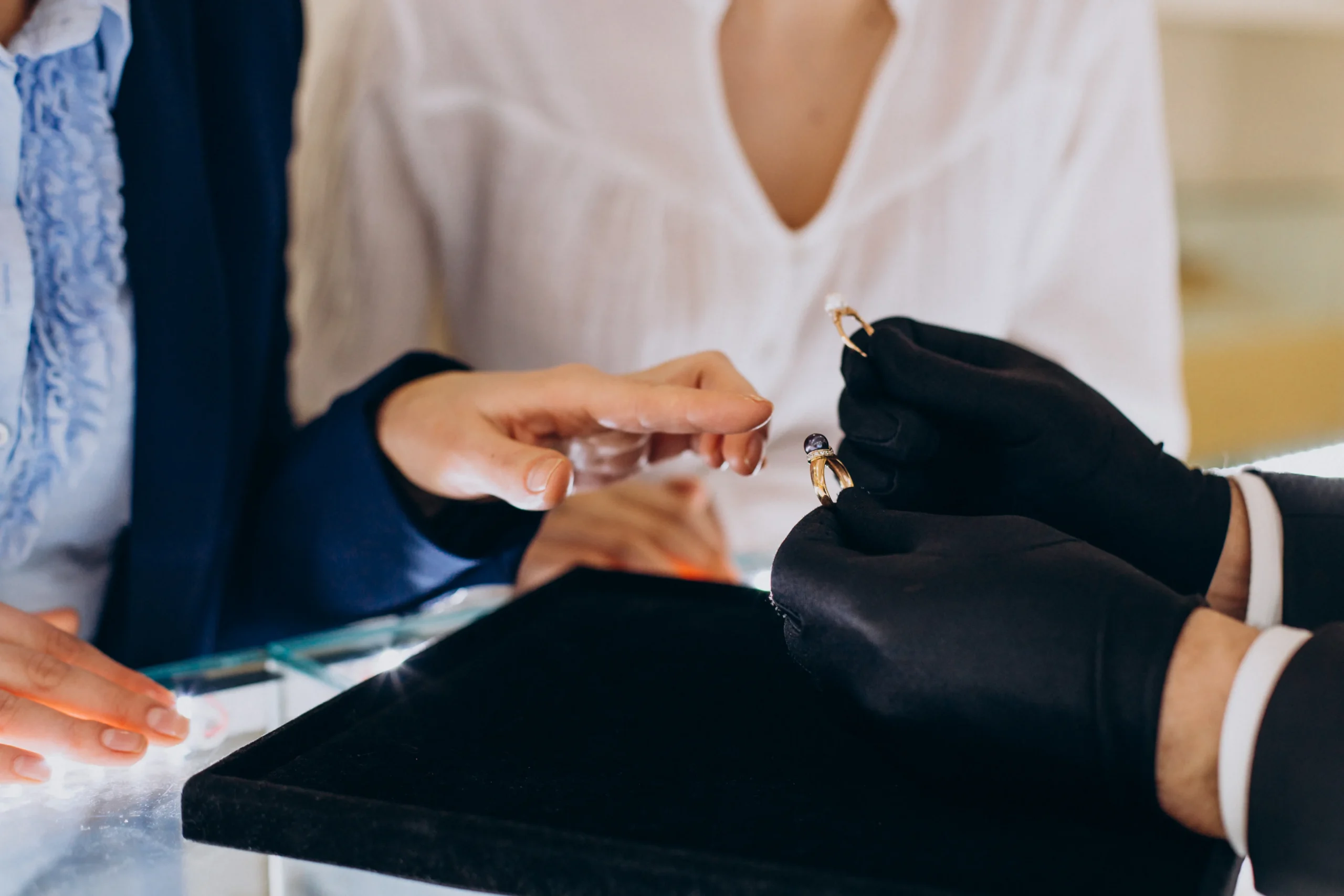 Beratung bei Juwelier Karat in Detmold